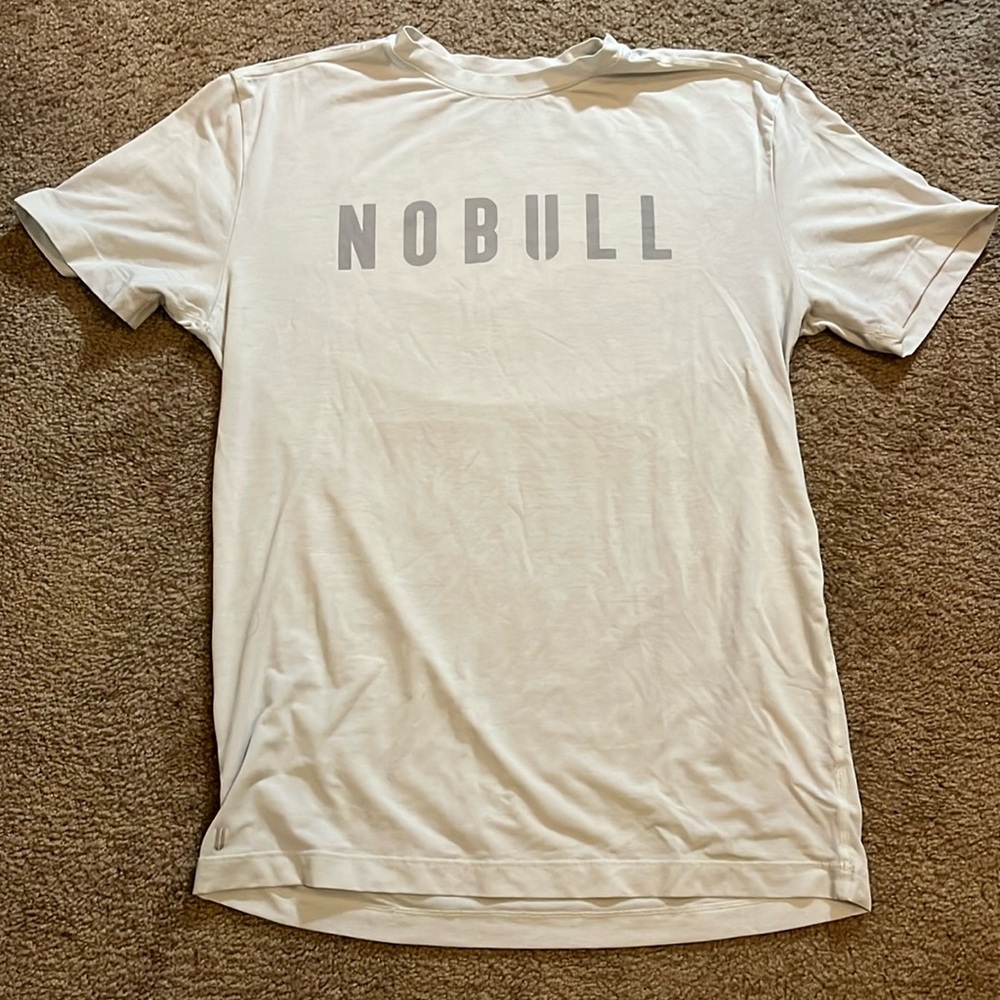 Nobull tee medium
